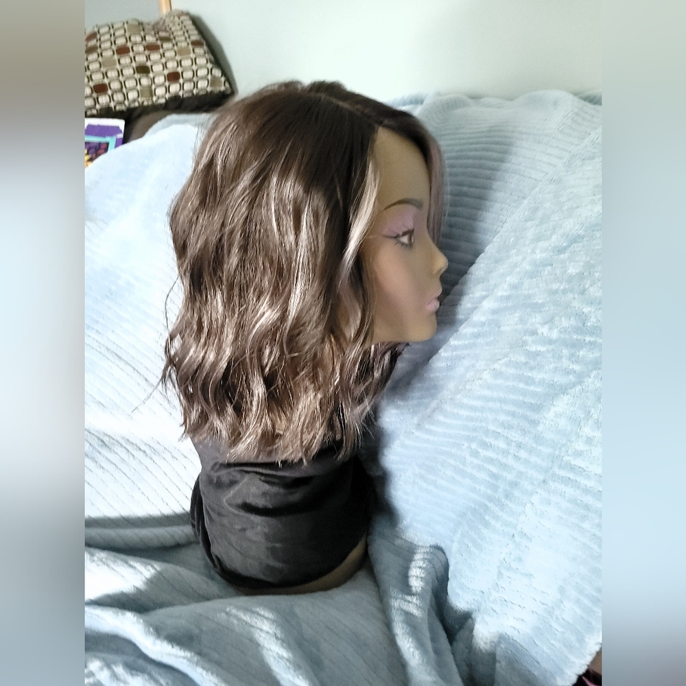 Gorgeous Wig!!! Browm With Light Pink And Blonde Highlights - Picture 4 of 14